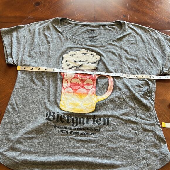 Disney Parks Epcot Germany Biergarten Tee Shirt Knit Top Size Medium Pullover - Picture 8 of 9